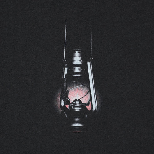 新作 "Hurricane Lamp"